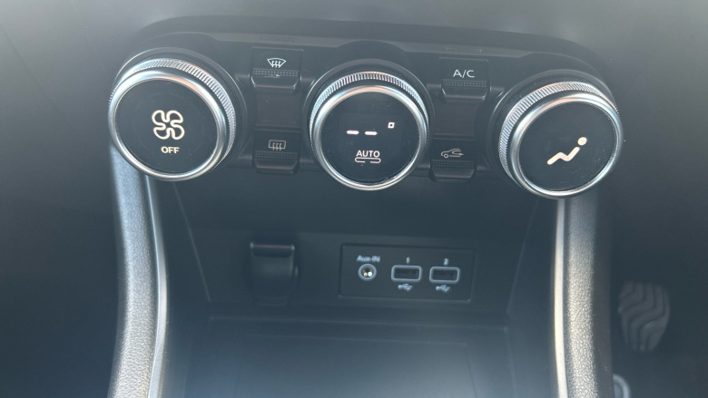 Renault Captur 1.5 dCi 115 Iconic 5dr Diesel Hatchback